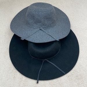 Lot of 2 felt floppy hats
